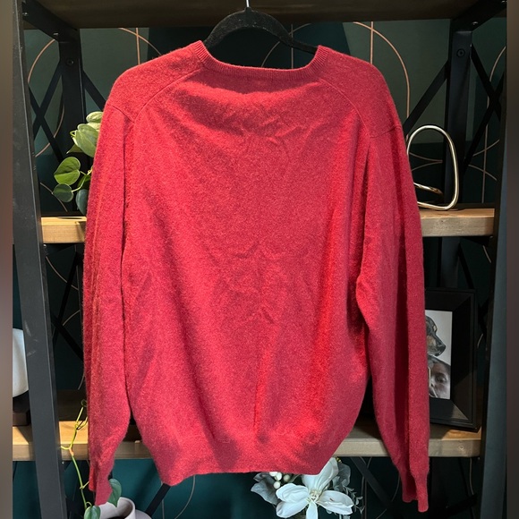 Jos A Bank Red Cashmere Sweater - Picture 3 of 3